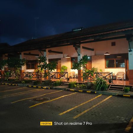 Hotel Aneka Baru Sleman  Extérieur photo